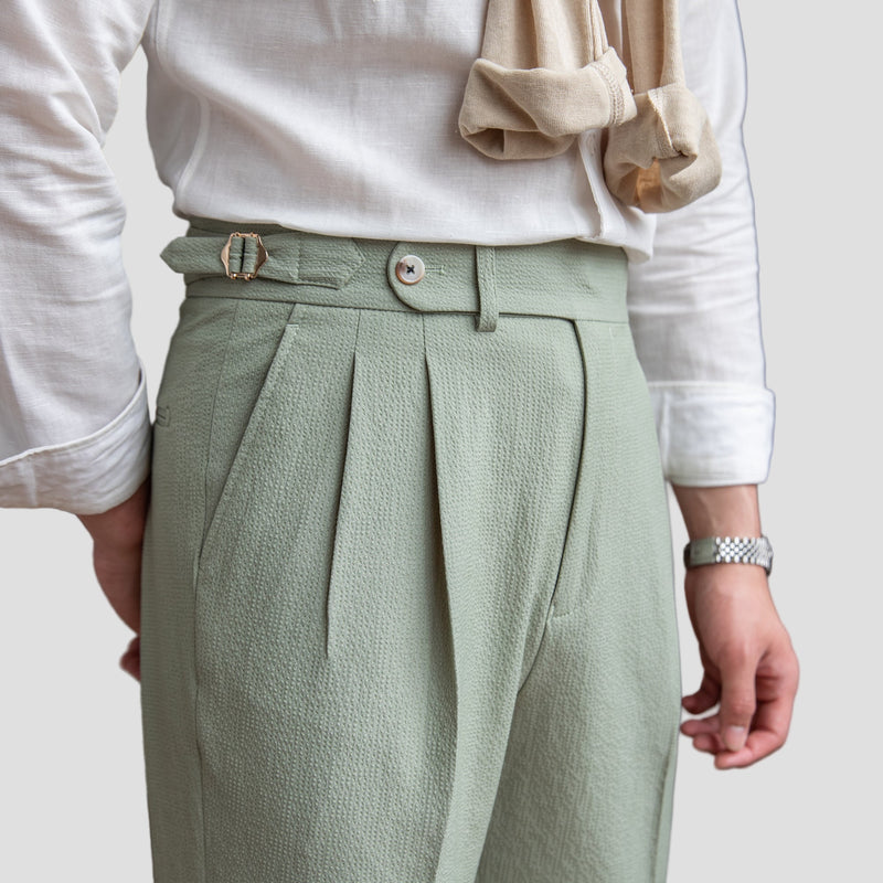 Men’s Tailored Pleated Trousers – Elegant Fit