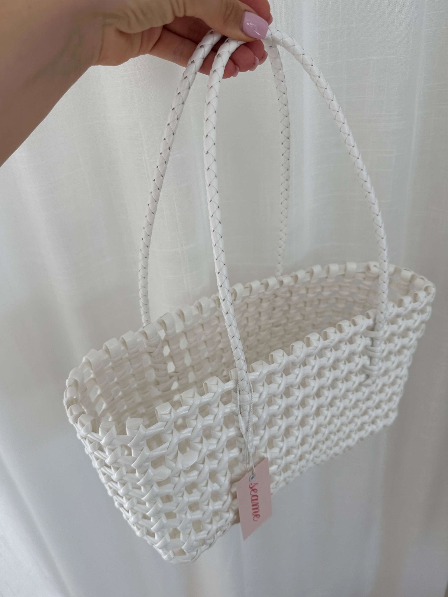 Crishell Hollow Woven Bag
