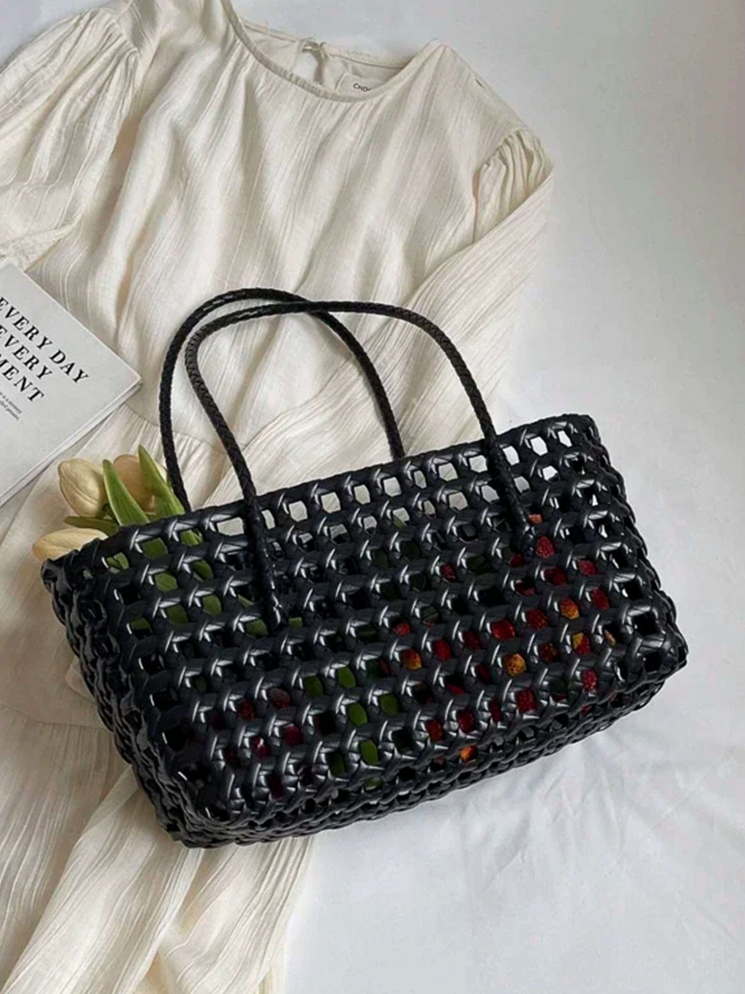 Crishell Hollow Woven Bag