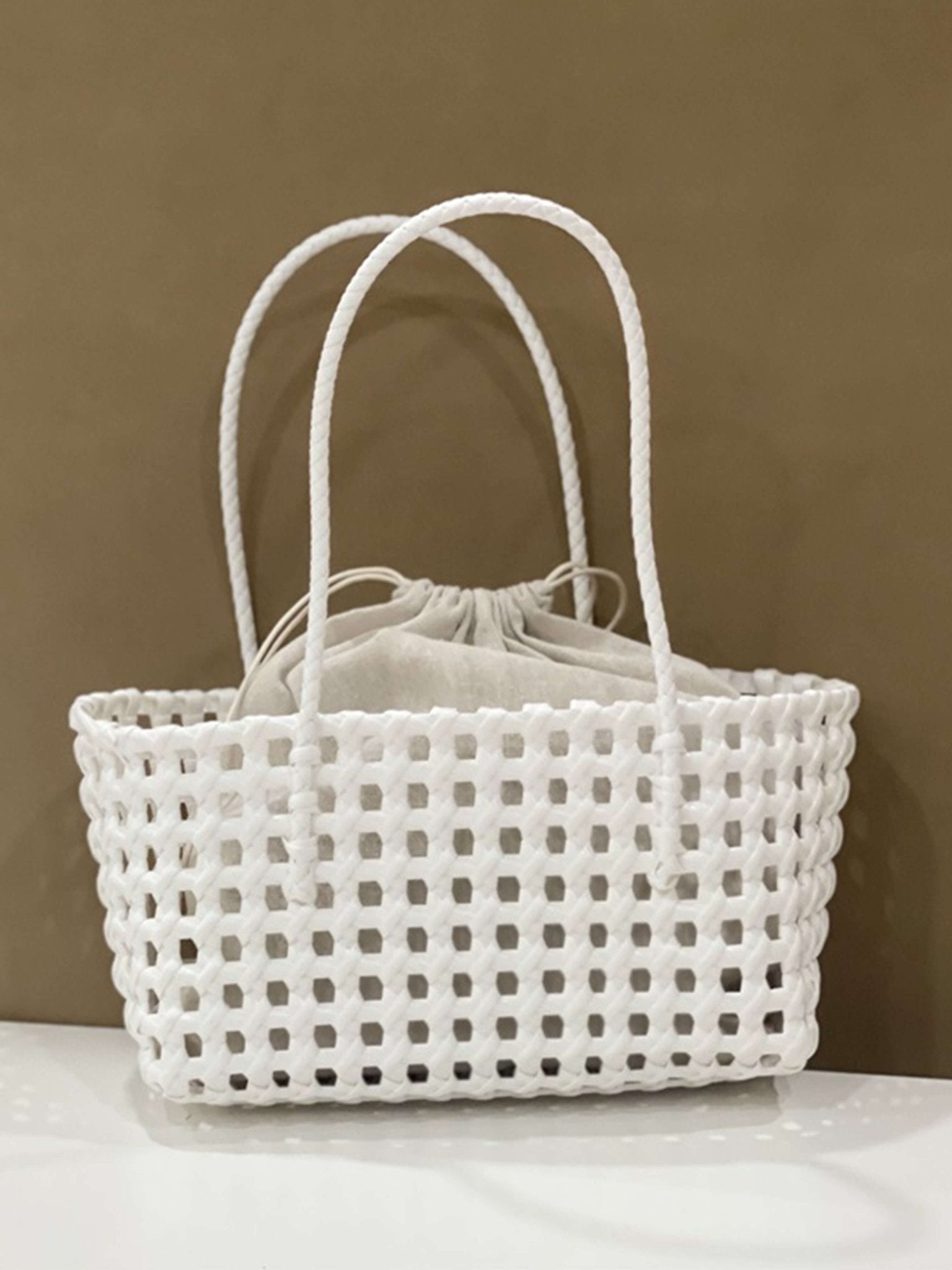 Crishell Hollow Woven Bag