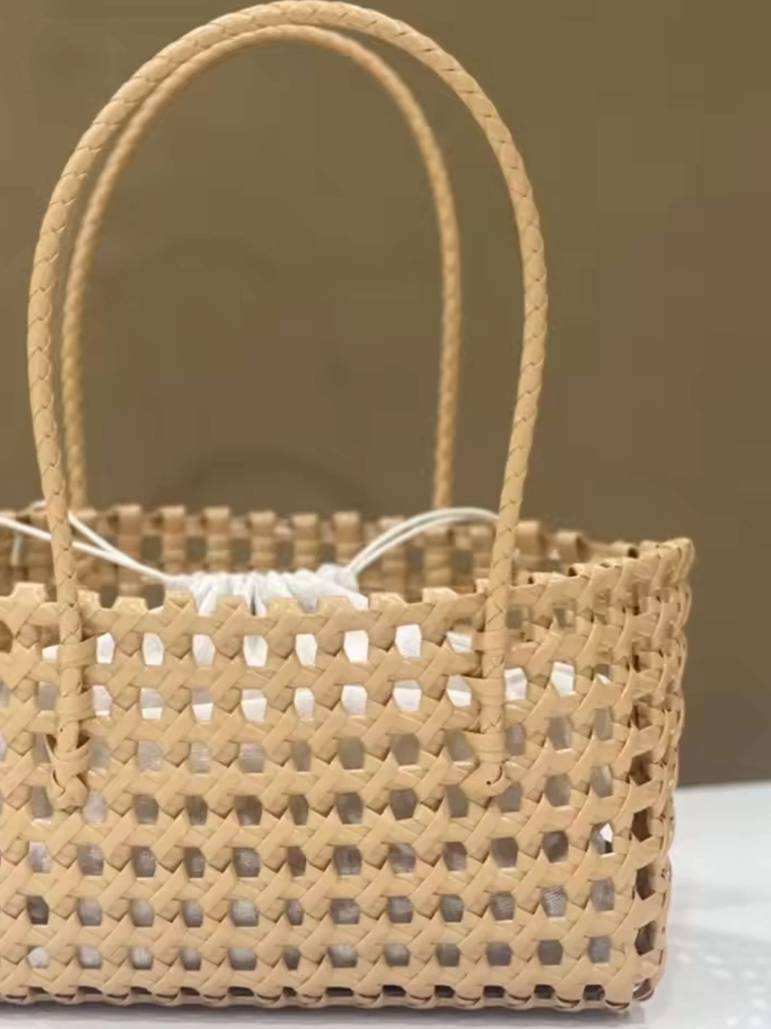 Crishell Hollow Woven Bag