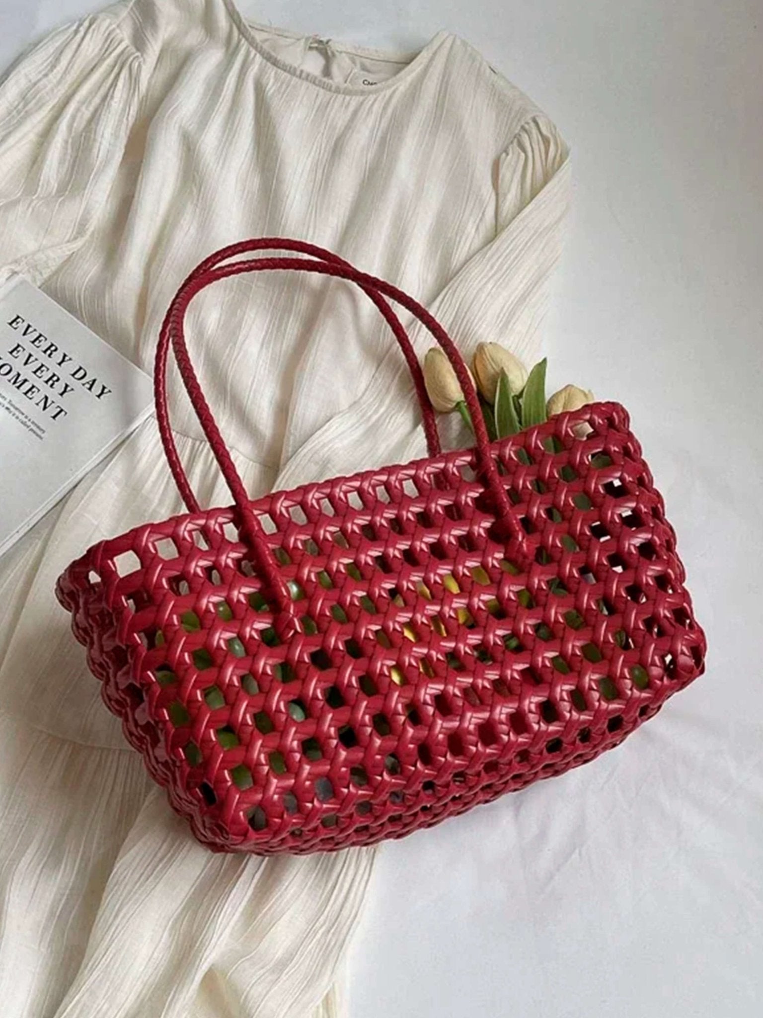 Crishell Hollow Woven Bag
