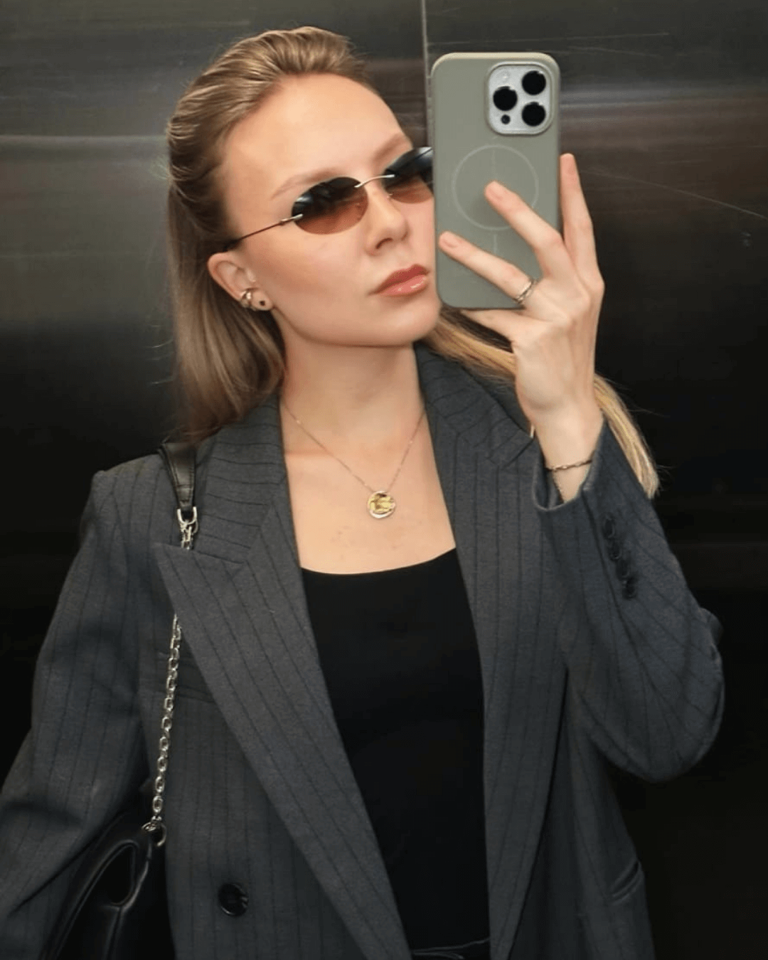 Scarlett Oval Retro Sunglasses