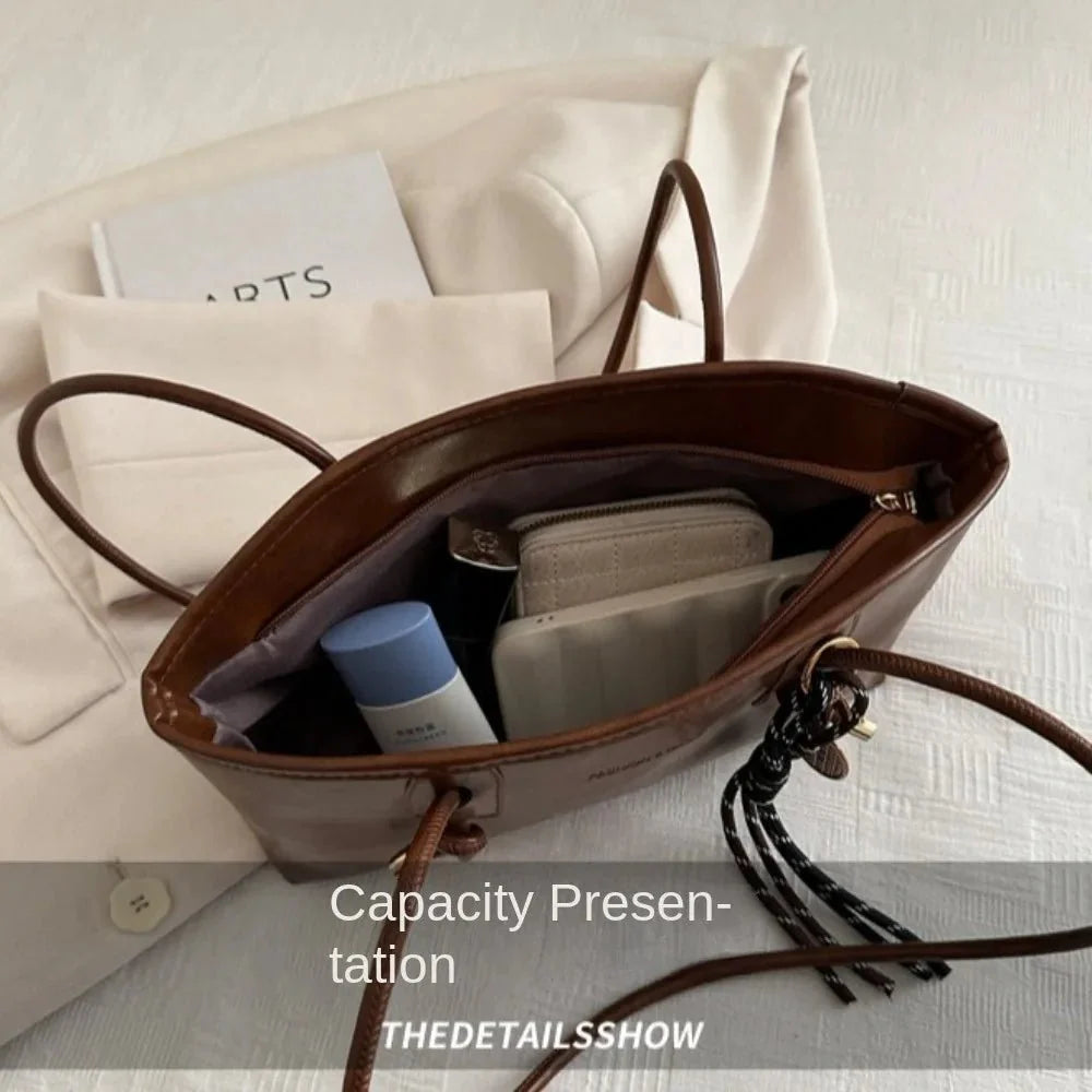 Lucy Shoulder Bag